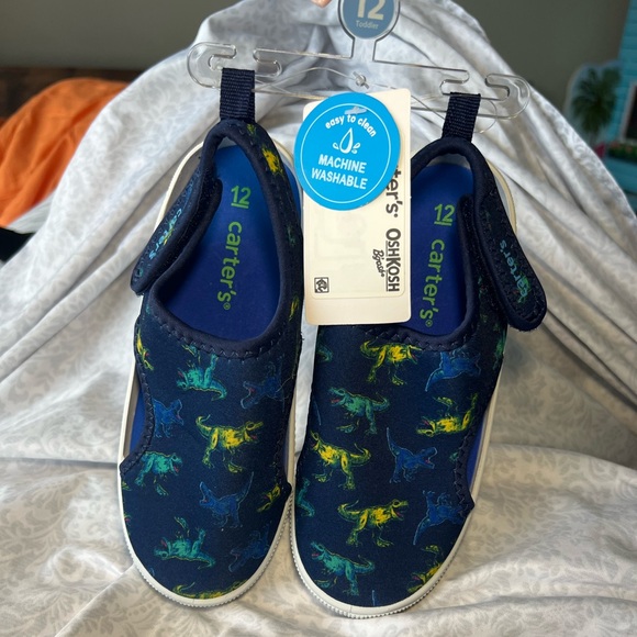 New Carters Dinosaur water shoes - Picture 10 of 10